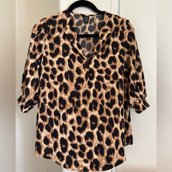 SHEIN Tan and Cream Graphic Blouse with Notched Collar - Picture 5 of 6